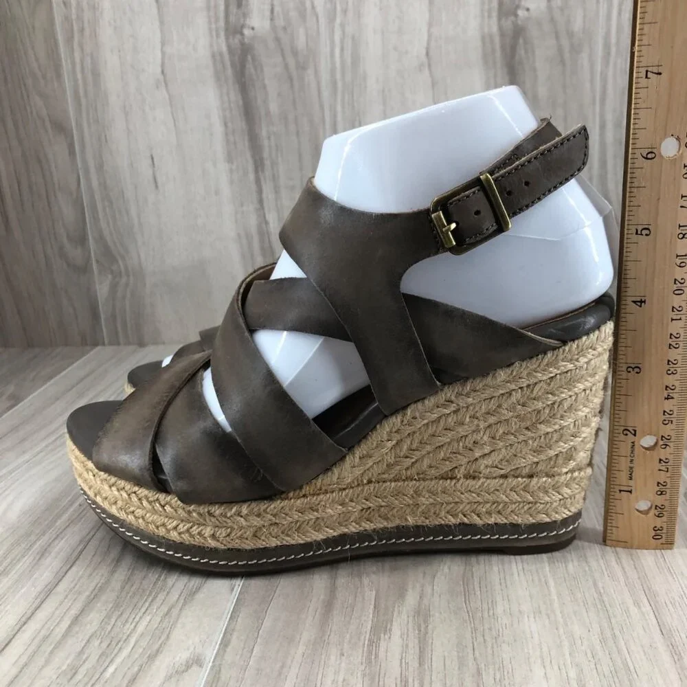 Clarks Indigo Wedge Sandals Womens 7M Taupe Leather Buckle Strap Espadrille